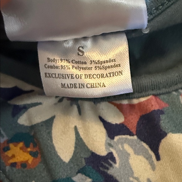 Toddler Ruffle Girl Two Piece Set - Picture 4 of 4